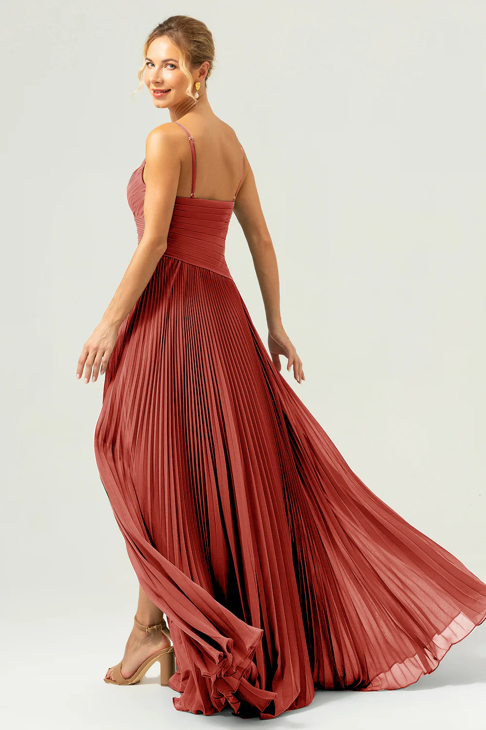 A-ligne spaghetti bretelles plissé mousseline de soie Lilas robe de demoiselle d’honneur avec fente - Image 16