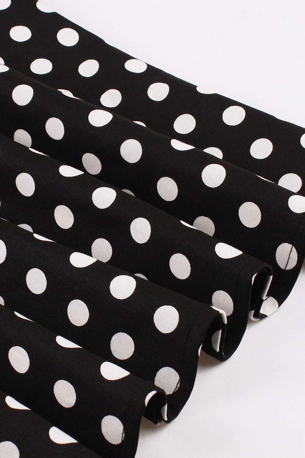 A Line Noir à pois Robe à manches courtes des années 1950 avec ceinture - Image 3