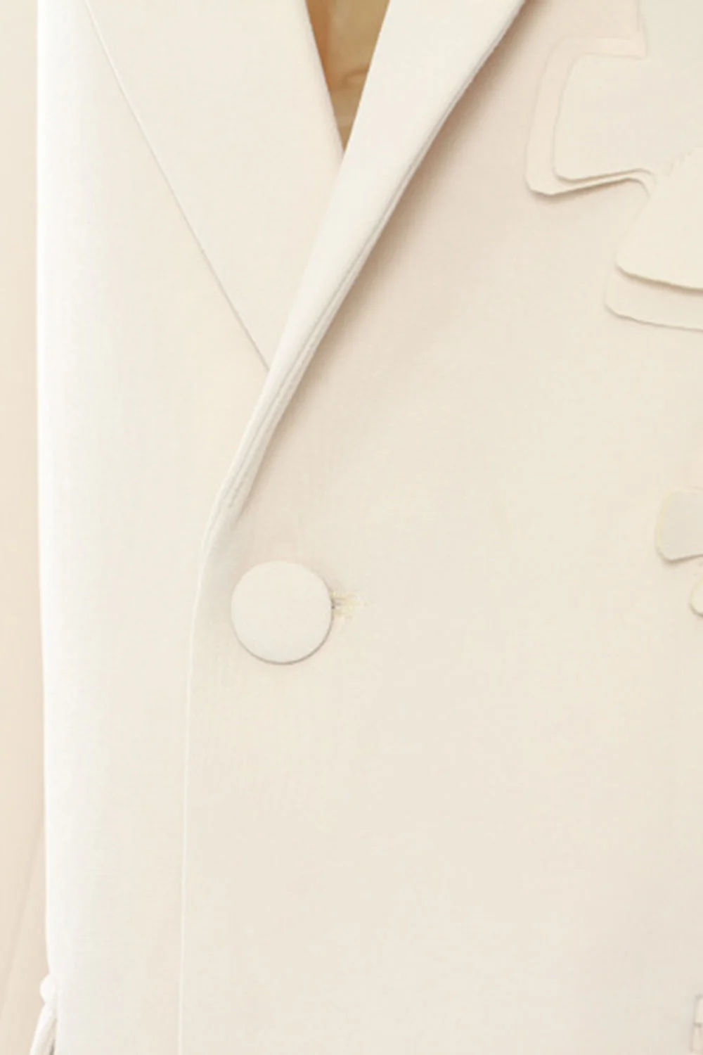 Blazer oversize beige pour femme avec papillons en relief - Image 5