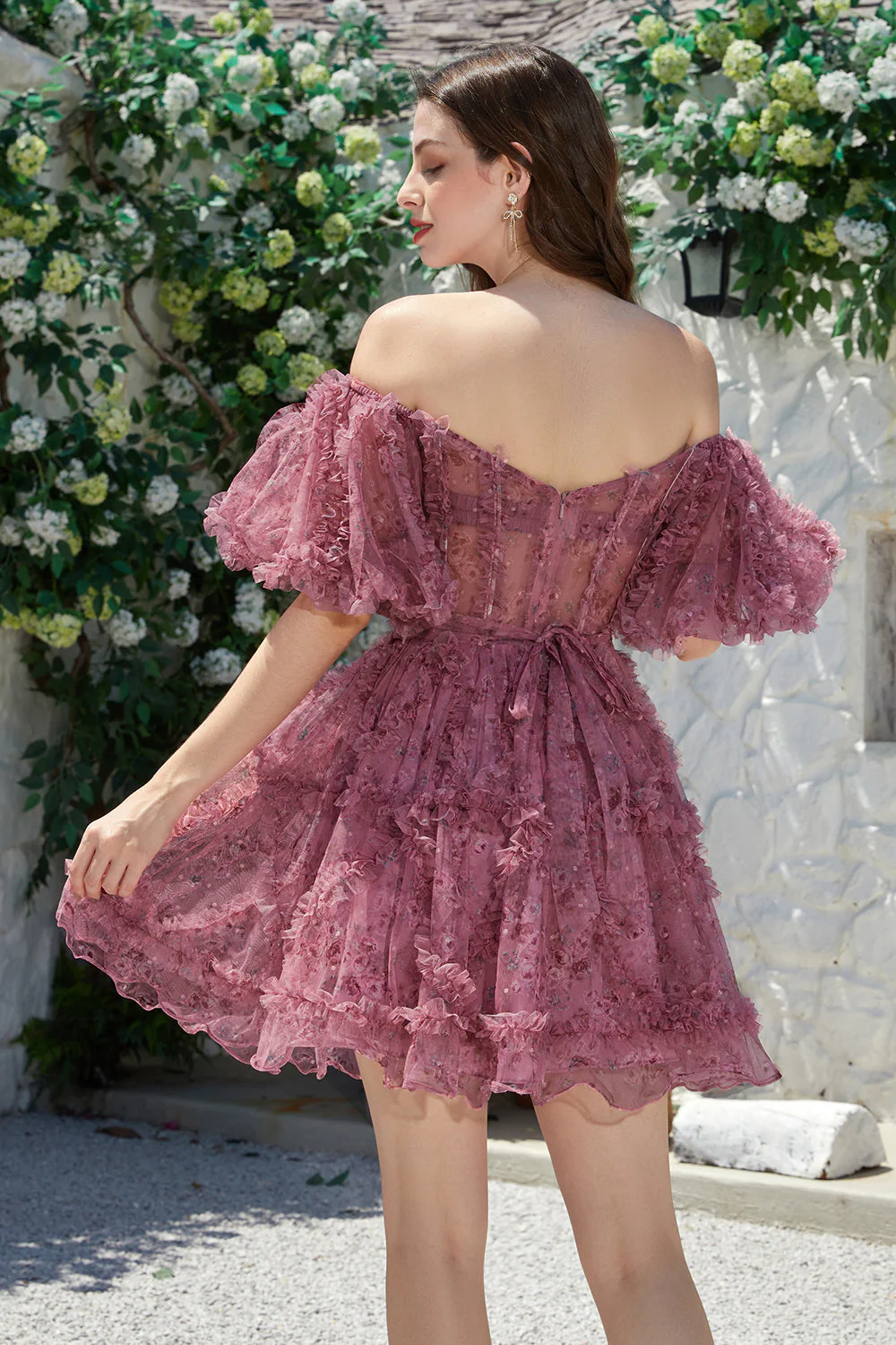 Belle Une ligne de l’épaule Dusty Rose Tulle Robe courte cocktail avec manches courtes - Image 2