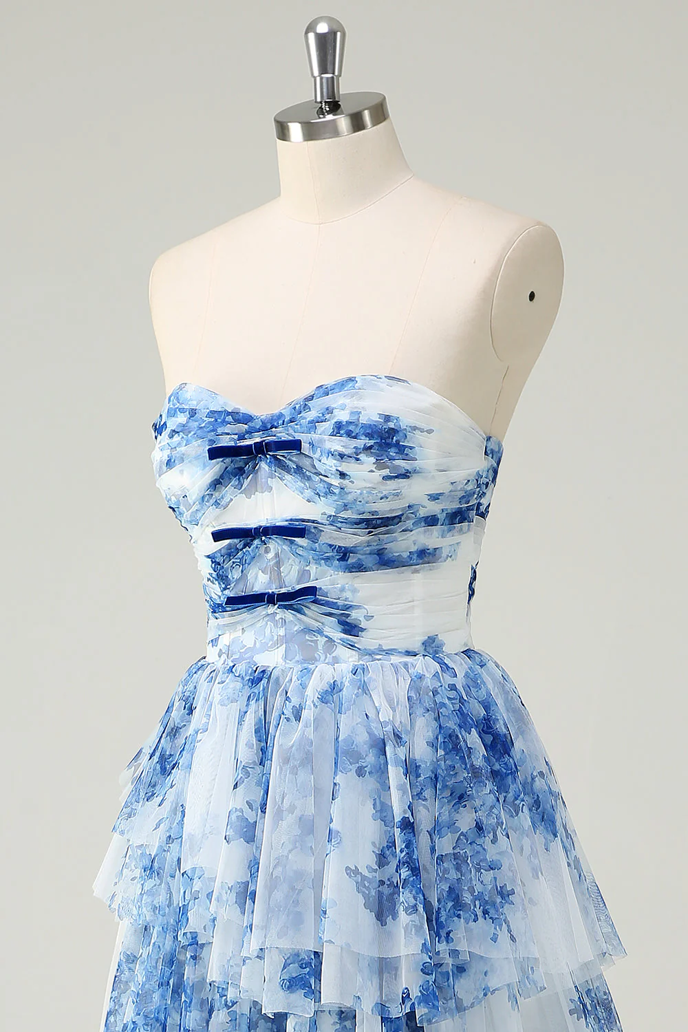 Blanc Bleu Fleur Une Ligne Sans Bretelles Robe De Soirée À Niveaux - Image 6