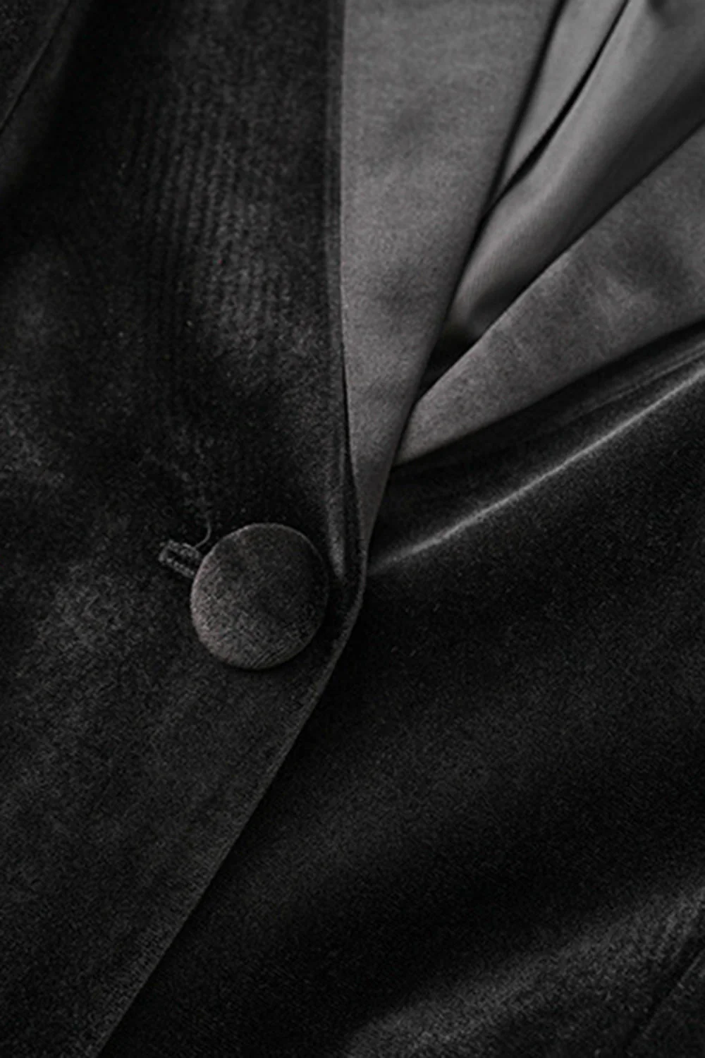 Blazer en velours noir avec plumes et revers en pointe - Image 3