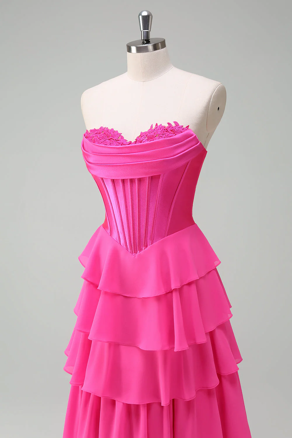 Robe de soirée fuchsia ligne A sans bretelles à volants - Image 8