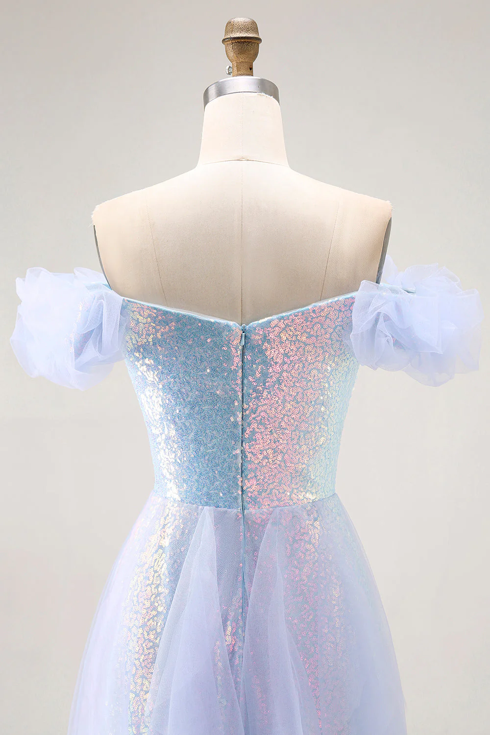 Bleu clair scintillant à épaules dénudées Une robe longue de bal avec Seuqins - Image 5