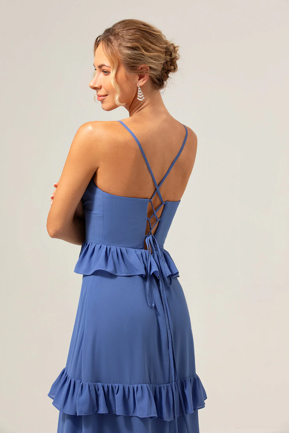 Bleu foncé A-ligne spaghetti bretelles à plusieurs niveaux robe de demoiselle d’honneur longue en mousseline de soie - Image 8