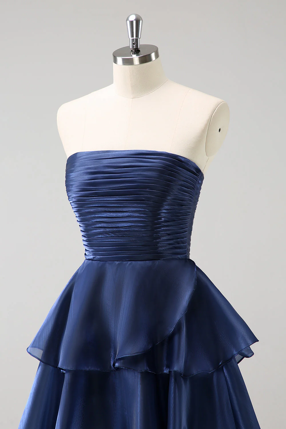 Robe de demoiselle d'honneur longue bleu marine foncé bustier sans bretelles à plusieurs niveaux - Image 8