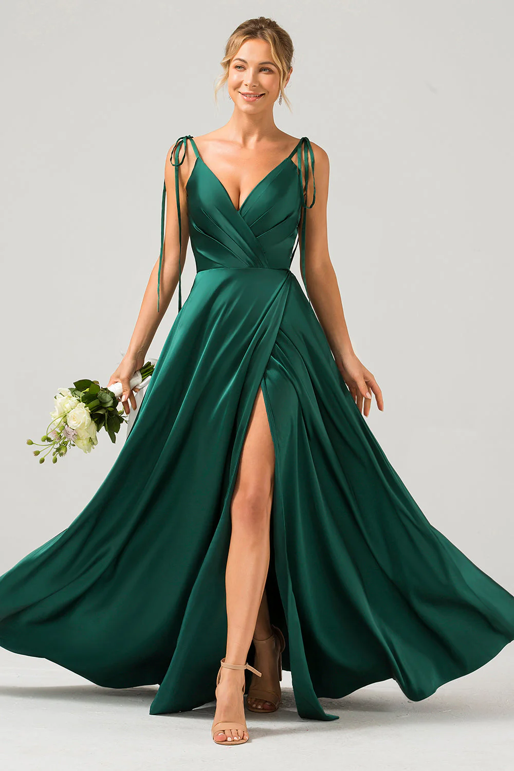 Robe de demoiselle d'honneur longue bleu poussiéreux ligne A bretelles fines froncée avec fente - Image 5