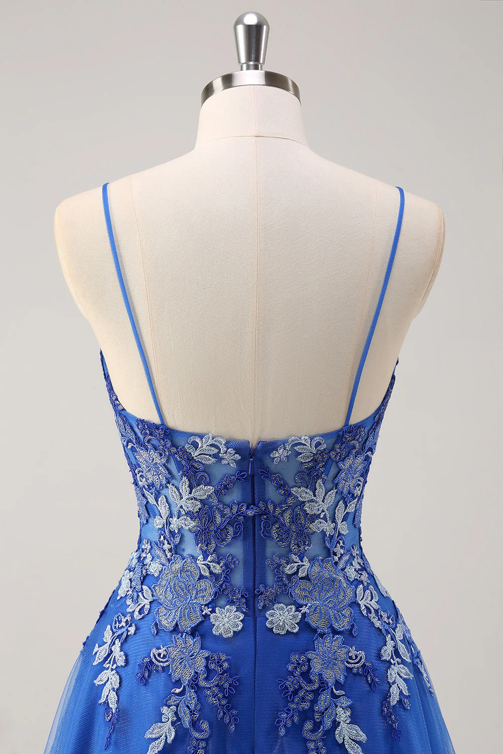 Robe de soirée bleu royal en tulle à bretelles spaghetti corset coupe trapèze avec broderie - Image 7