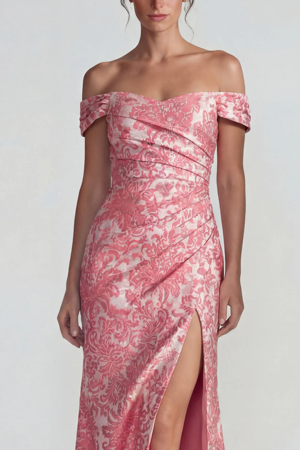 Blush Jacquard sur les épaules Fourreau froncé Robe longue de cérémonie avec fente - Image 3