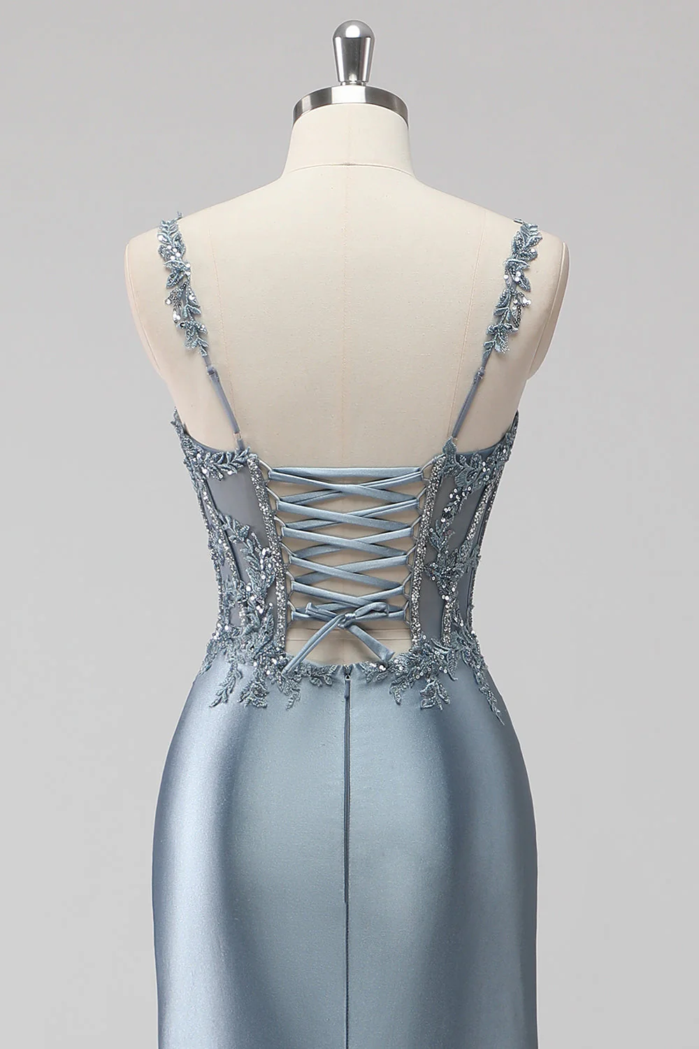 Robe de soirée sirène blush satin à sequins fente - Image 11