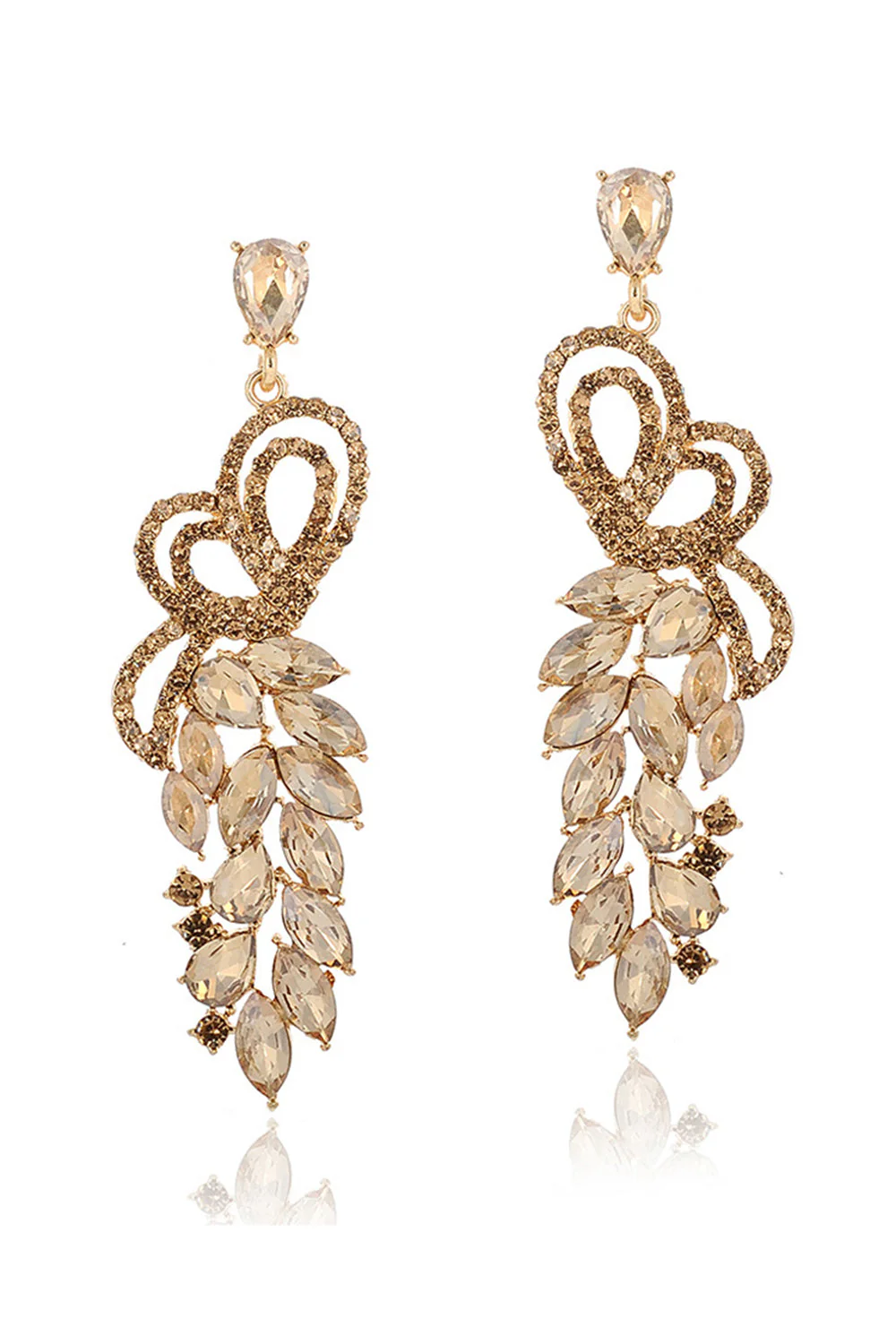 Boucles d’oreilles scintillantes en forme de feuille dorée avec des strass