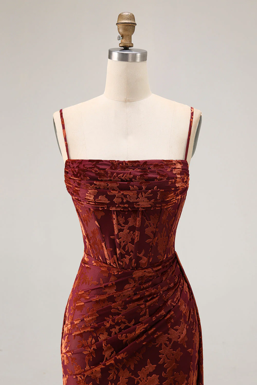 Robe sirène pour demoiselle d’honneur en velours burnout bourgogne bustier à traîne avec fente - Image 4