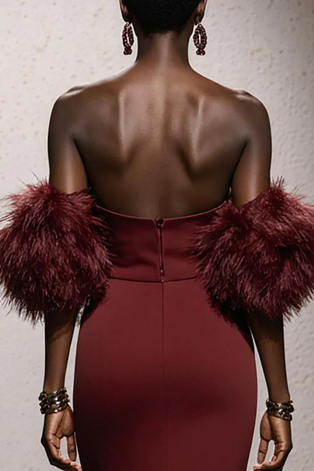 Bourgogne Sweetheart Satin Sirène Robe longue Pageant avec plumes - Image 4