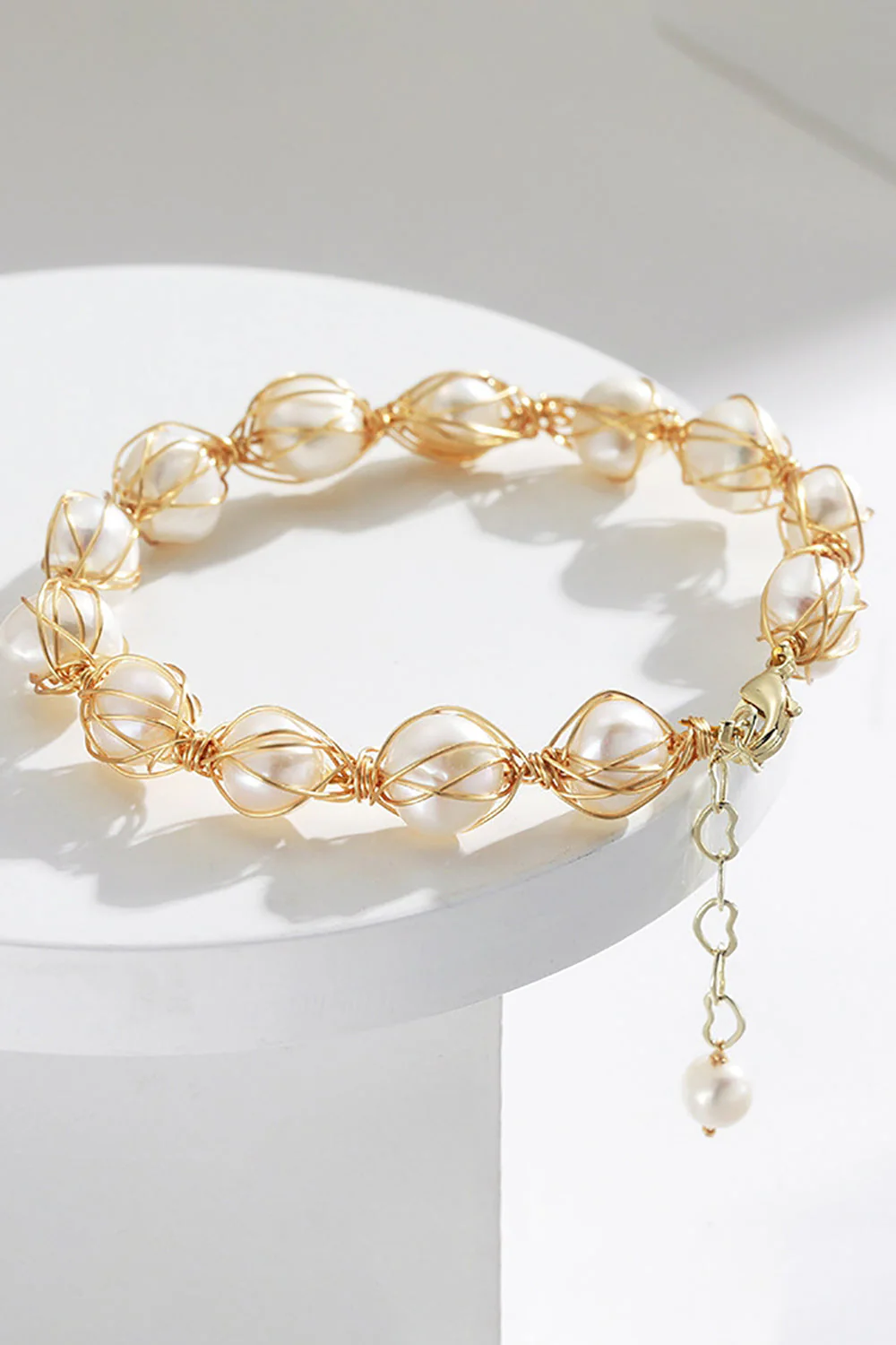 Bracelet de perles d’eau douce naturelles exquises dorées - Image 3