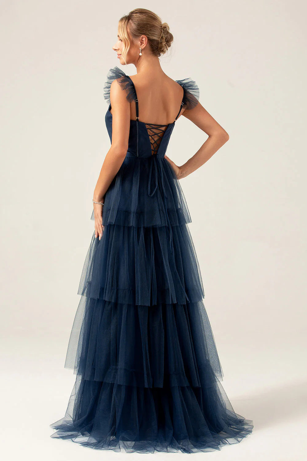 Robe de demoiselle d’honneur longue bleu poussiéreux à bretelles amovibles et à plusieurs niveaux - Image 18
