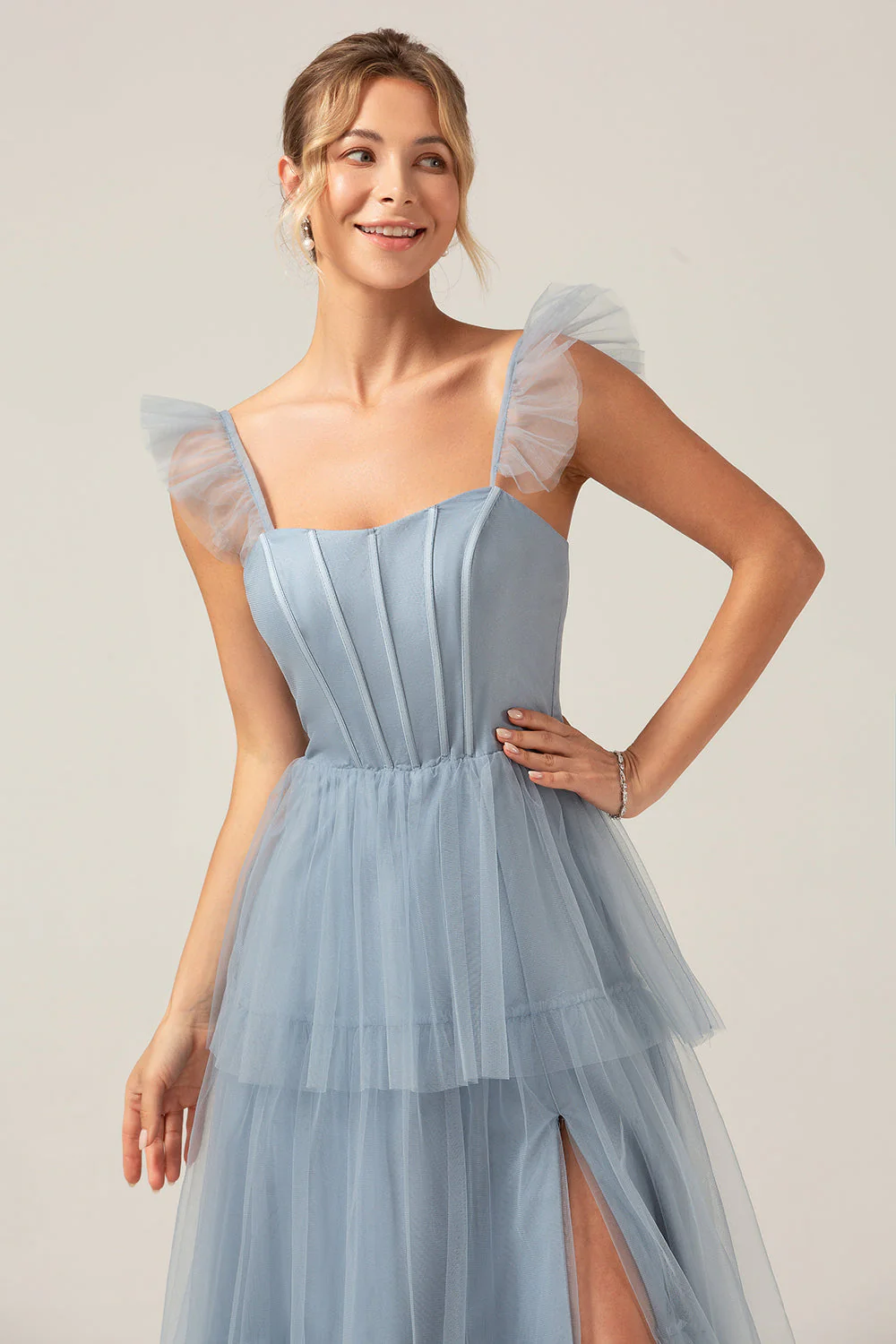 Robe de demoiselle d’honneur longue bleu poussiéreux à bretelles amovibles et à plusieurs niveaux - Image 8