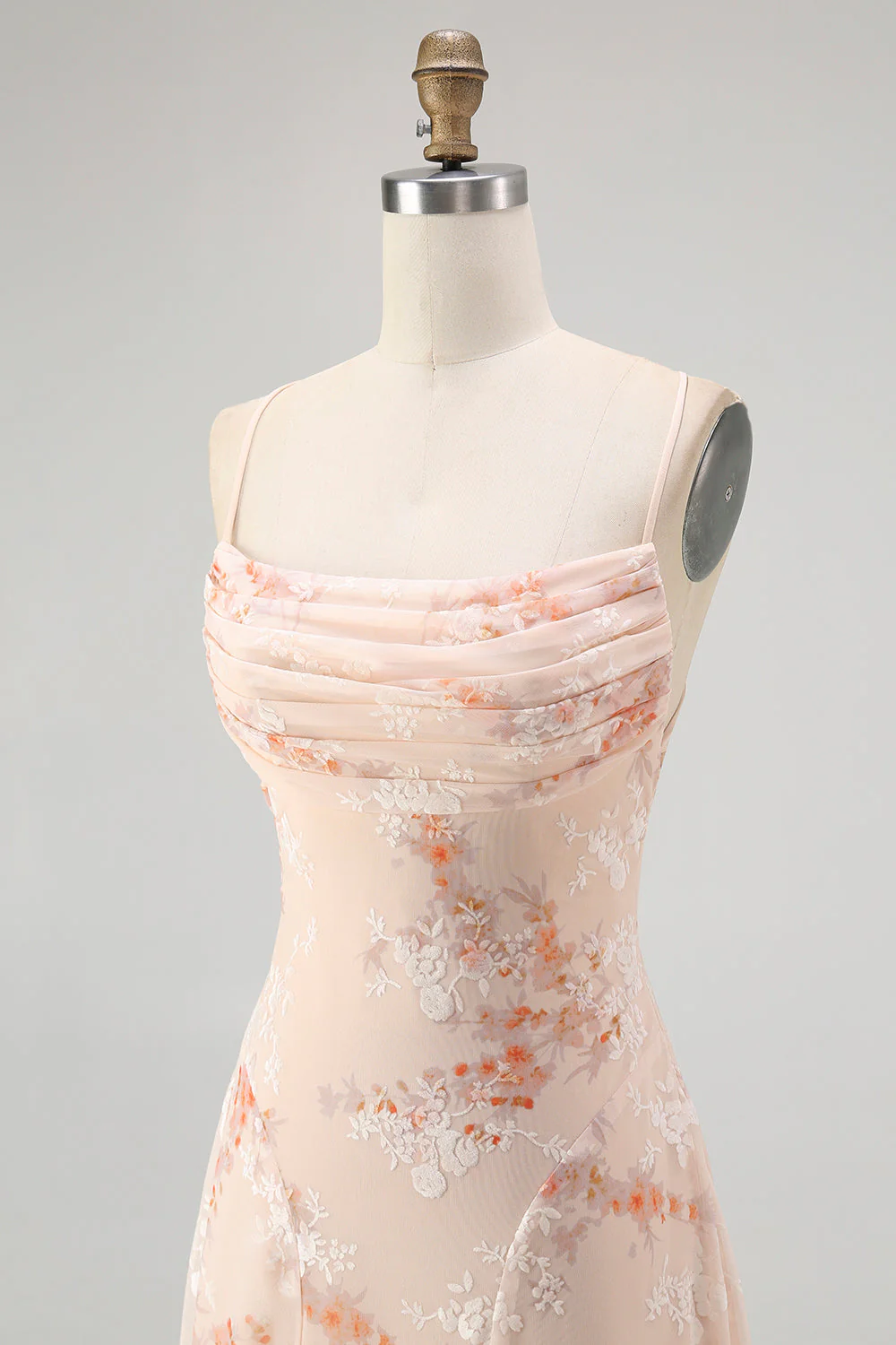 Robe de demoiselle d’honneur longue champagne ligne droite col bénitier en velours burnout floral - Image 6