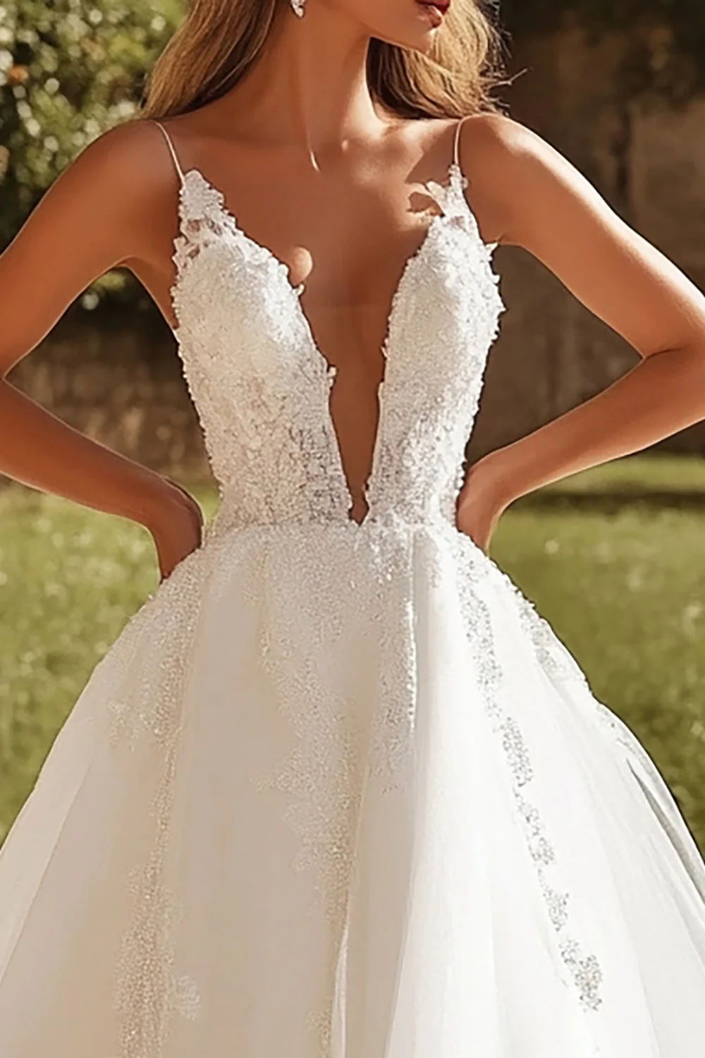 Charmante robe de mariée en tulle ivoire une ligne avec appliques de dentelle - Image 2
