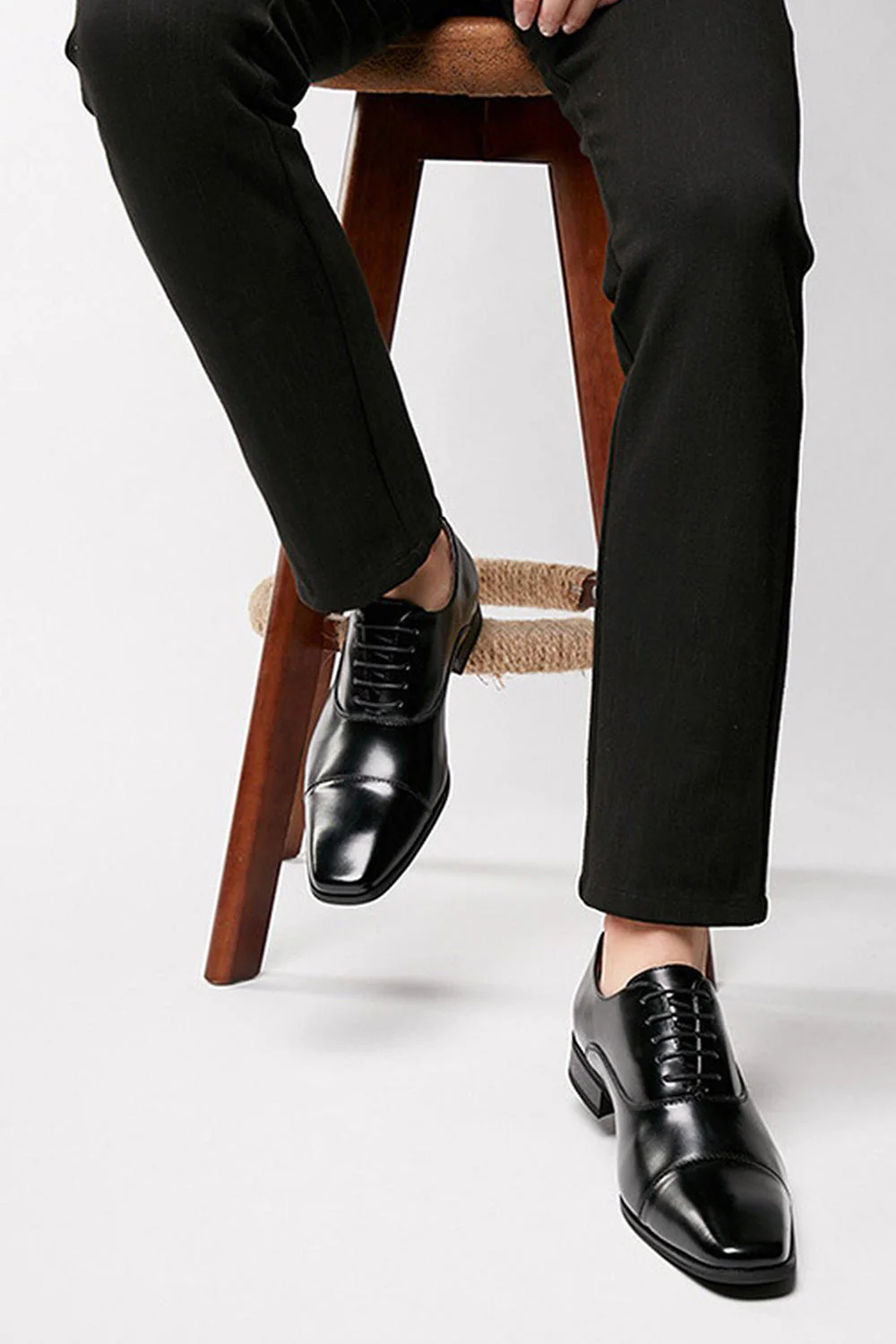 Chaussures de mariage en cuir noir à lacets - Image 2