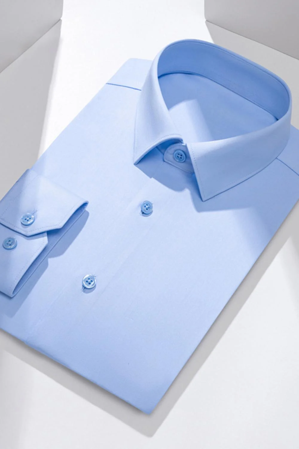 Chemise blanche classique à manches longues pour hommes - Image 11