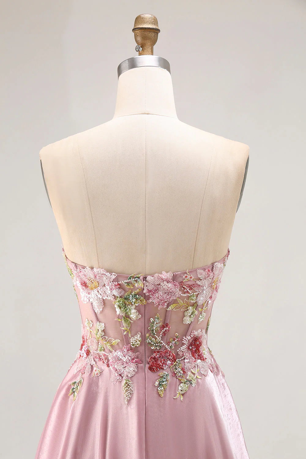 Robe de soirée longue gris rose à fente élégante et appliqués floraux - Image 5