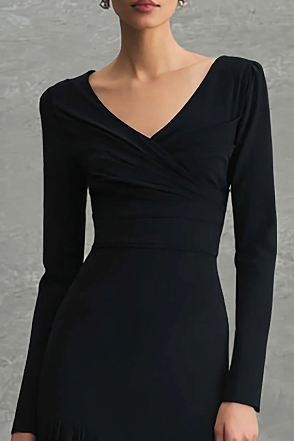Col V Crêpe Noir Mousseline de Soie Robe Longue Formelle avec Volants - Image 2