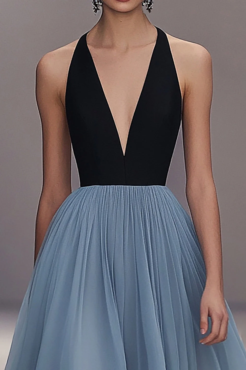 Col V Noir Bleu Plissé Tulle Robe Longue Formelle - Image 3