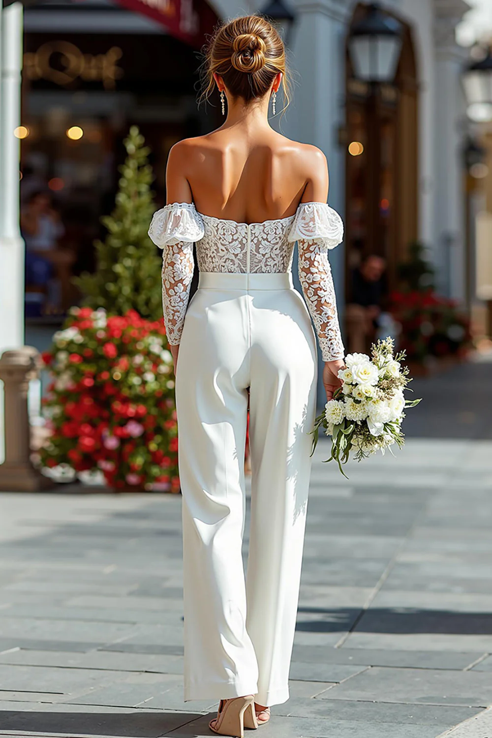 Combinaison de mariée blanche en dentelle à épaules dénudées avec poches - Image 2
