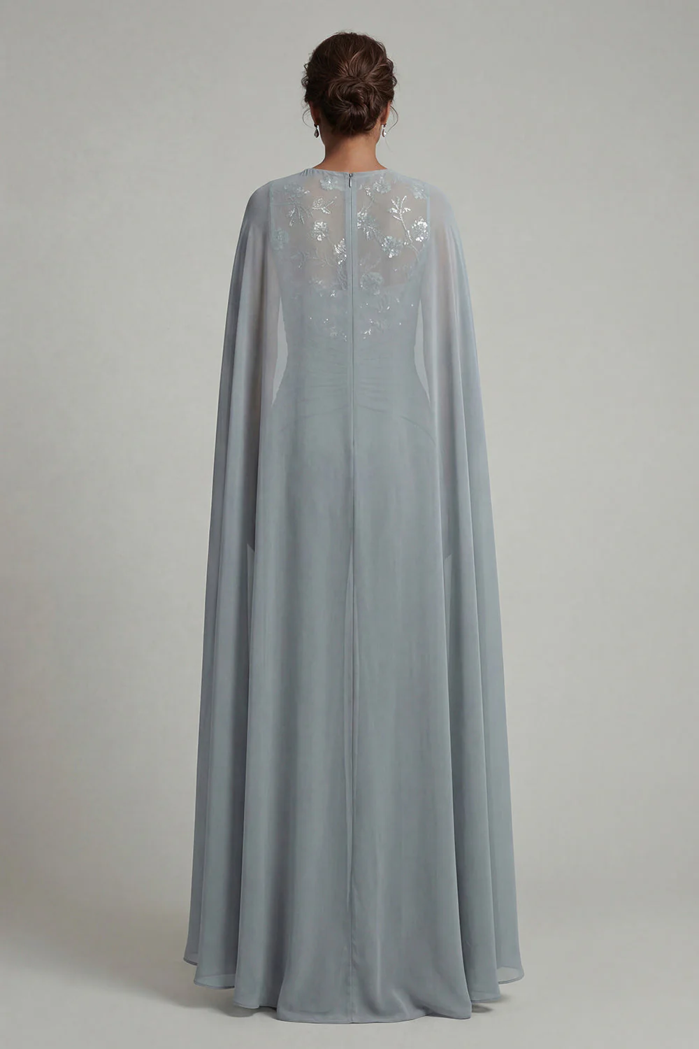Combinaison Mother of the Bride à col rond appliquée gris-bleu avec cape - Image 2