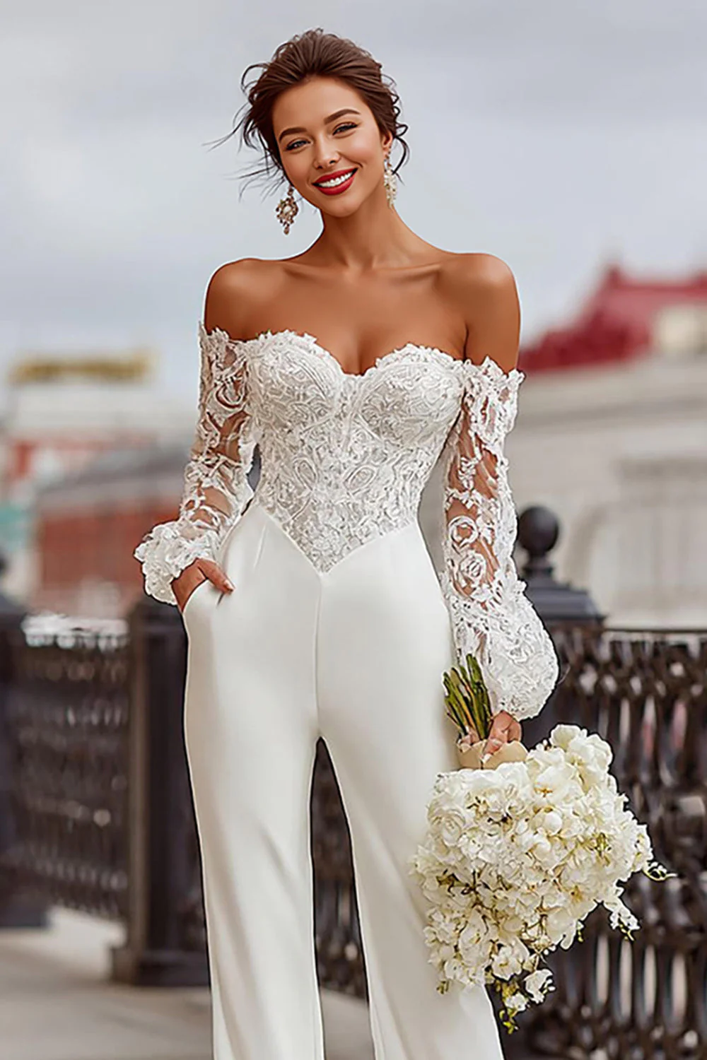 Combinaisons de mariée à épaules dénudées en dentelle blanche avec poches - Image 3
