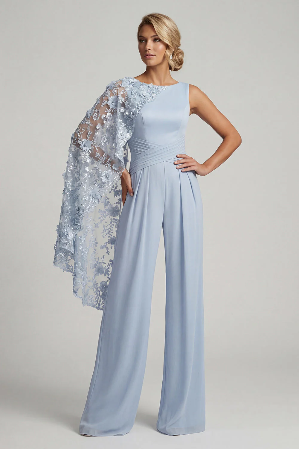 Combinaisons longue Mother of the Bride à col fleuri bleu ciel avec une cape latérale - Image 3