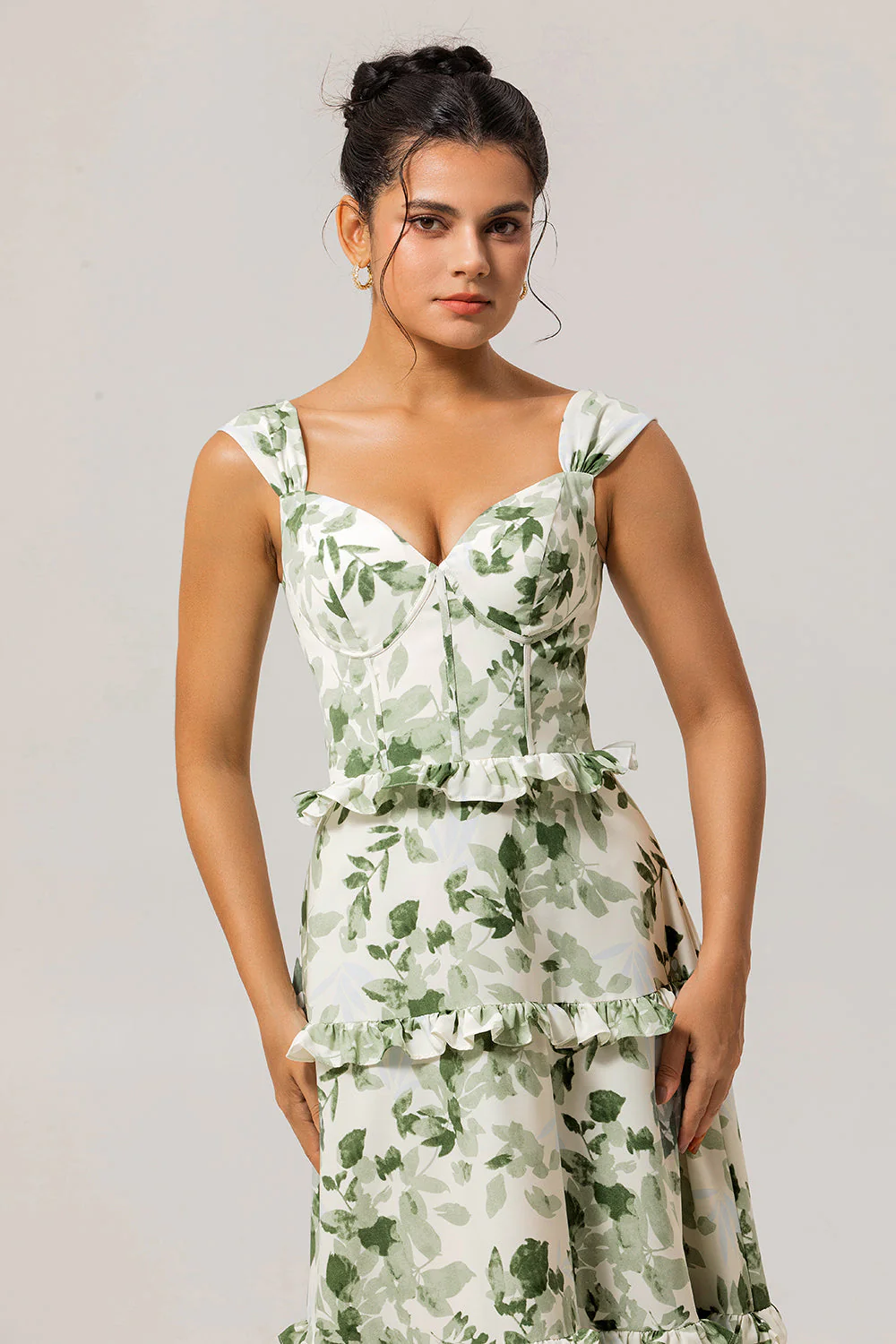 Robe de demoiselle d'honneur longue verte bustier floral à volants - Image 6