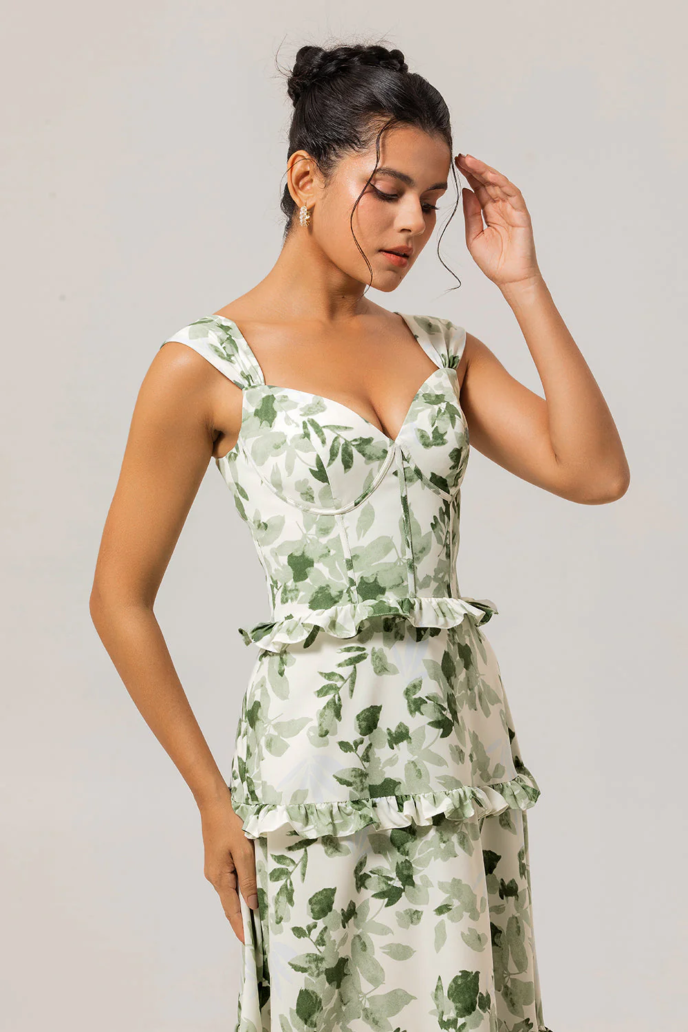 Robe de demoiselle d'honneur longue verte bustier floral à volants - Image 7