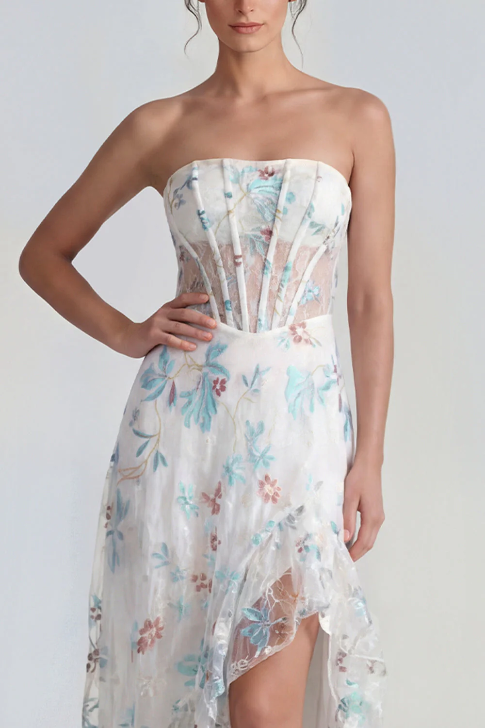 Corset blanc sans bretelles A-Line longue robe multi-fleurs avec fente à volants - Image 3
