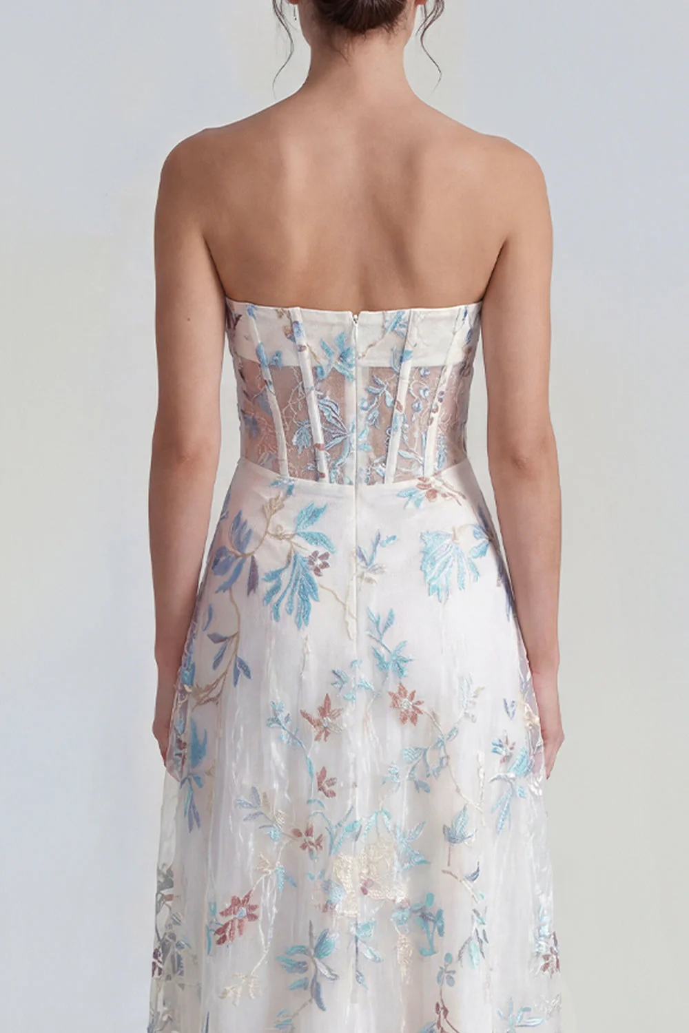 Corset blanc sans bretelles A-Line longue robe multi-fleurs avec fente à volants - Image 4