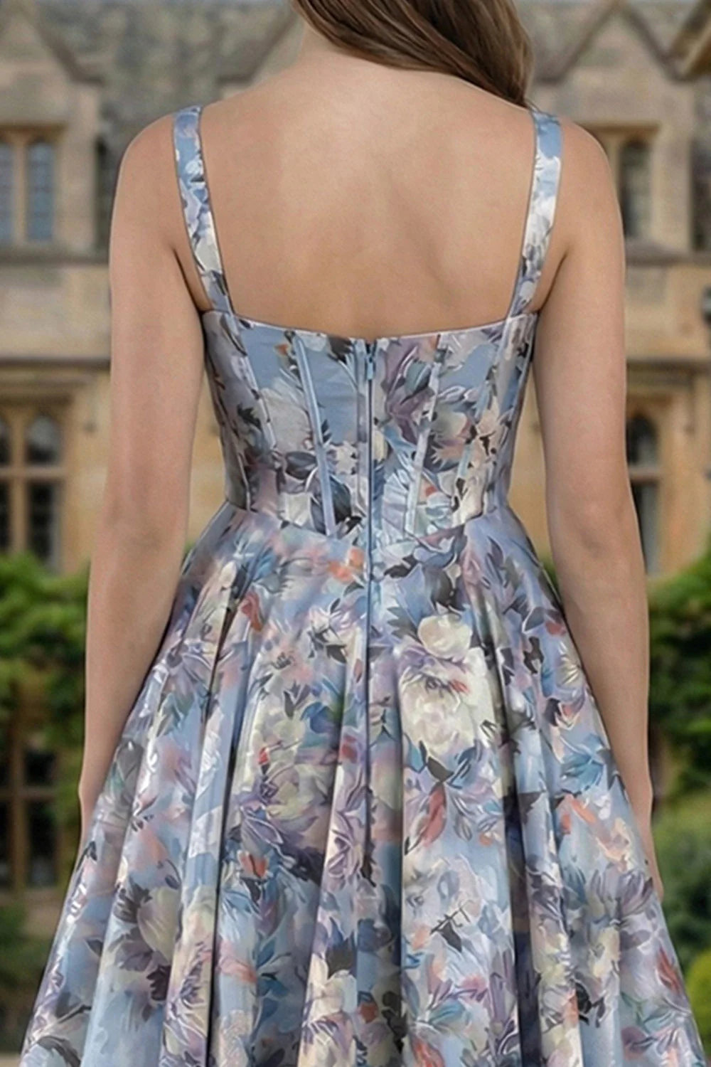 Corset bleu Une robe longue à fleurs à col carré imprimée en ligne avec fente - Image 4