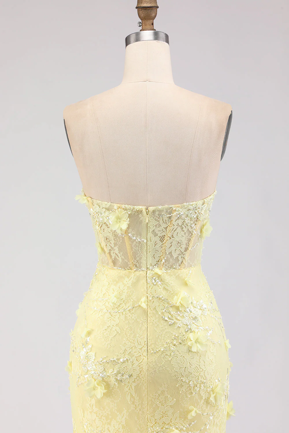 Robe de soirée longue jaune coupe sirène en dentelle sans bretelles avec perles - Image 5