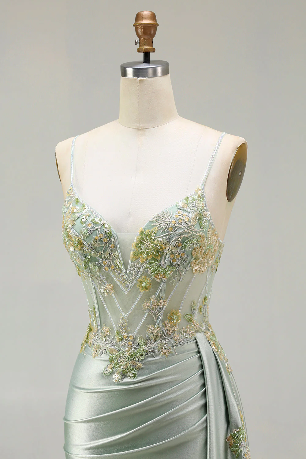 Corset de perles verts en satin appliqué à la longue robe de bal avec fente - Image 6