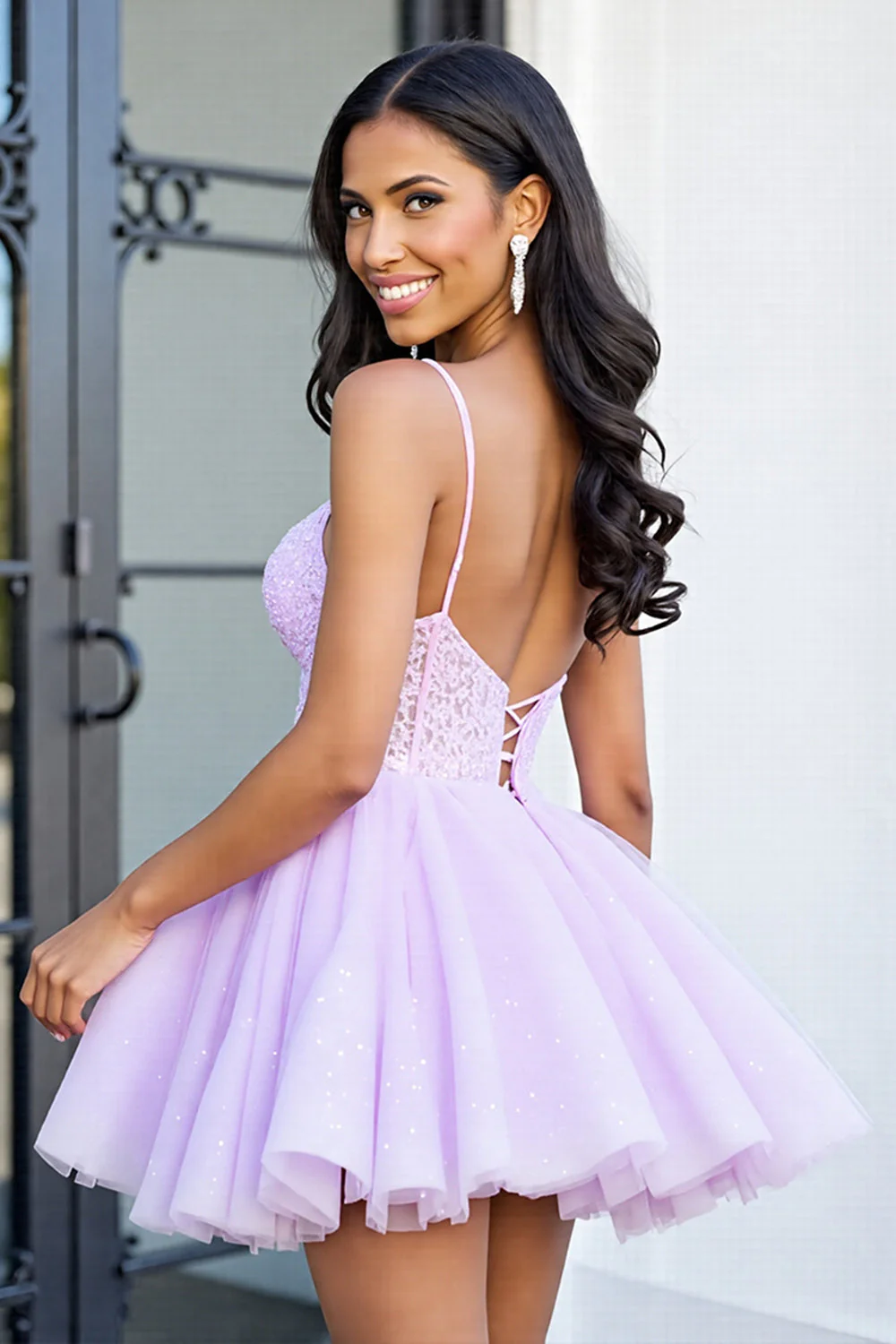 Corset en tulle lilas Une ligne spaghetti bretelles Robe courte de bal avec appliques - Image 2