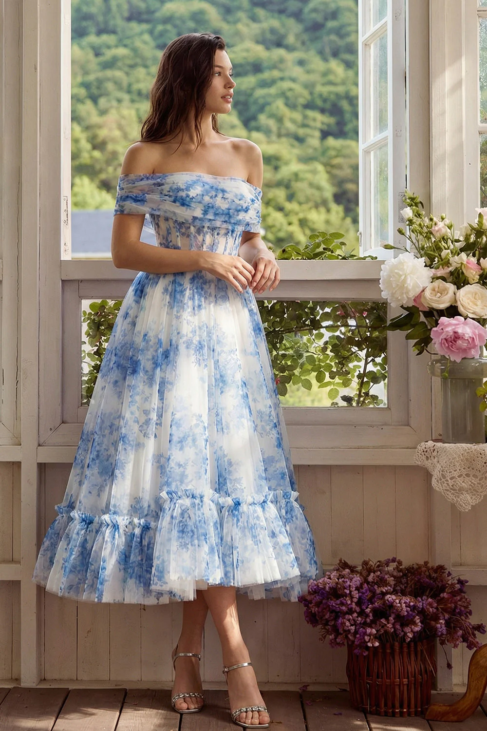 Corset fleur blanc bleu en tulle ligne A décollée à épaule - Image 4