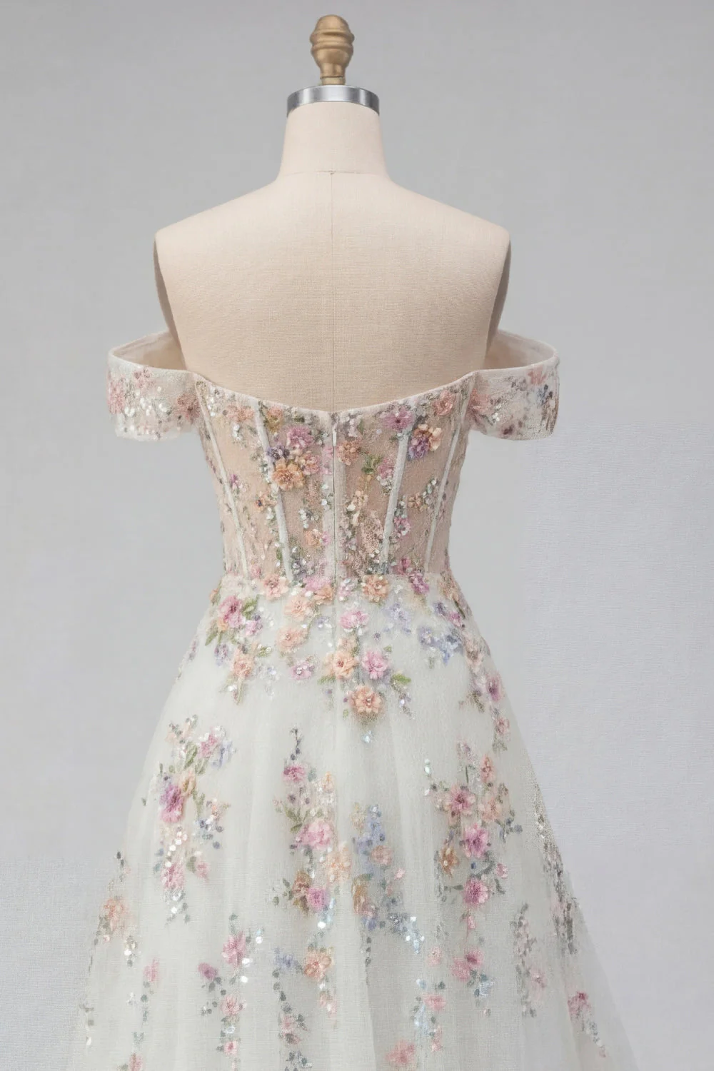 Corset fleuri blanc scintillant perlé sur les épaules Une robe de mariée longue ligne - Image 8