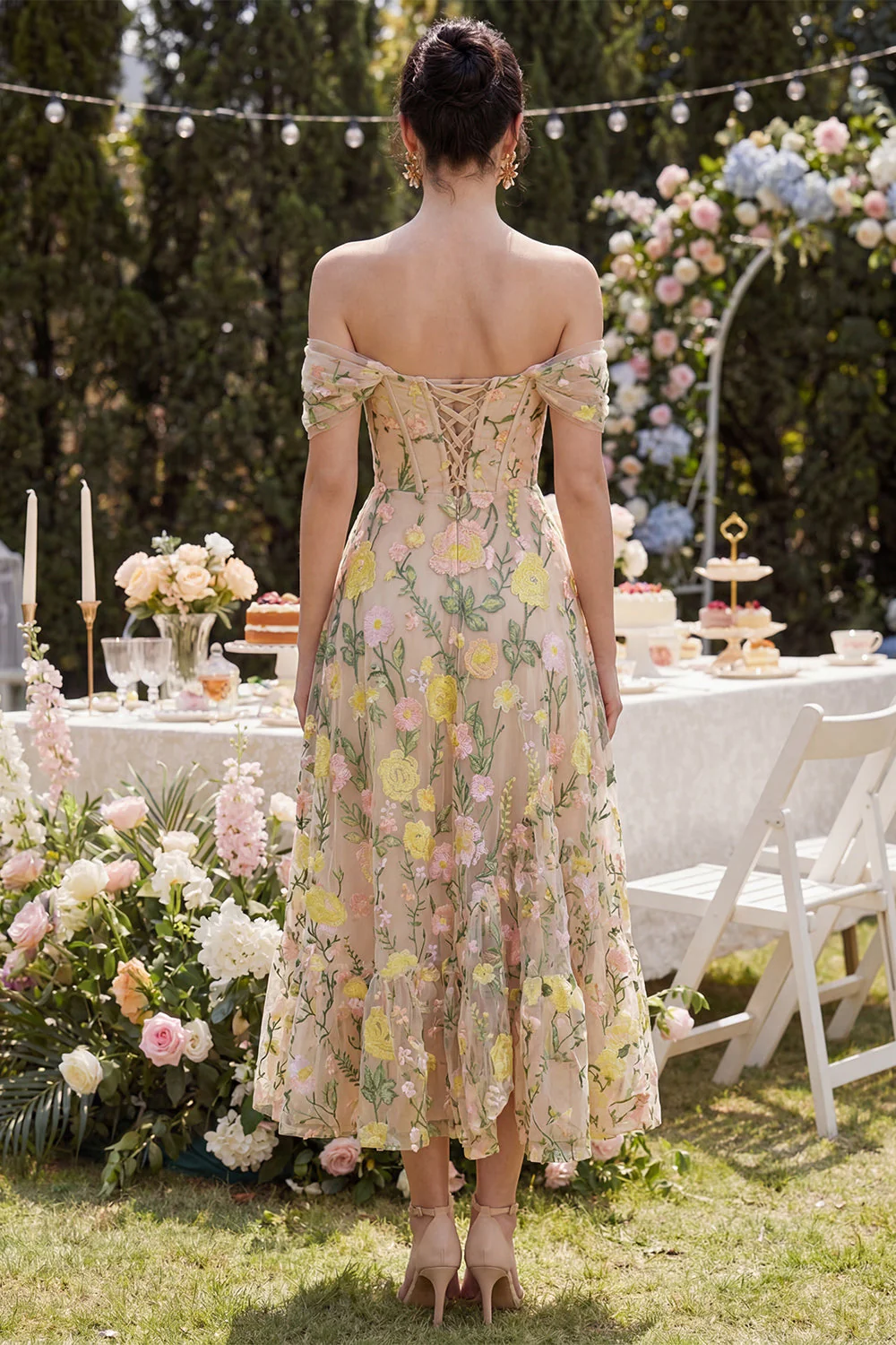 Corset midi fleuri brodé en tulle à trajets dénudés - Image 2