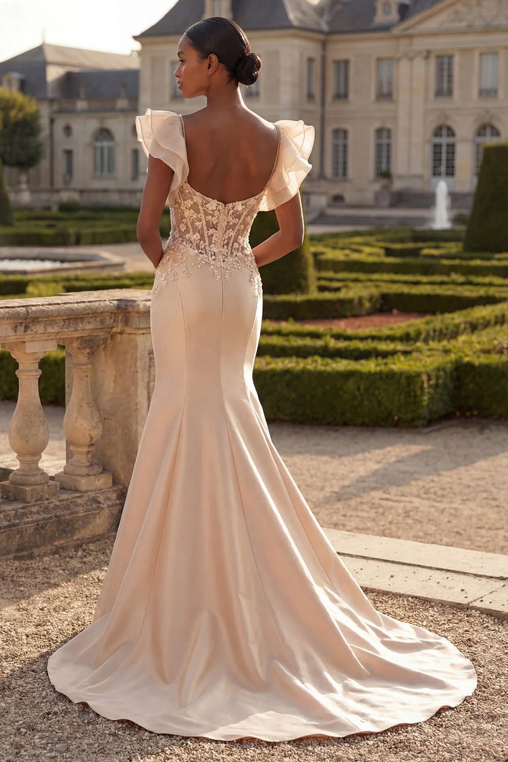 Corset sirène à blush en satin à col en V avec une longue robe de bal avec des fleurs 3D - Image 2