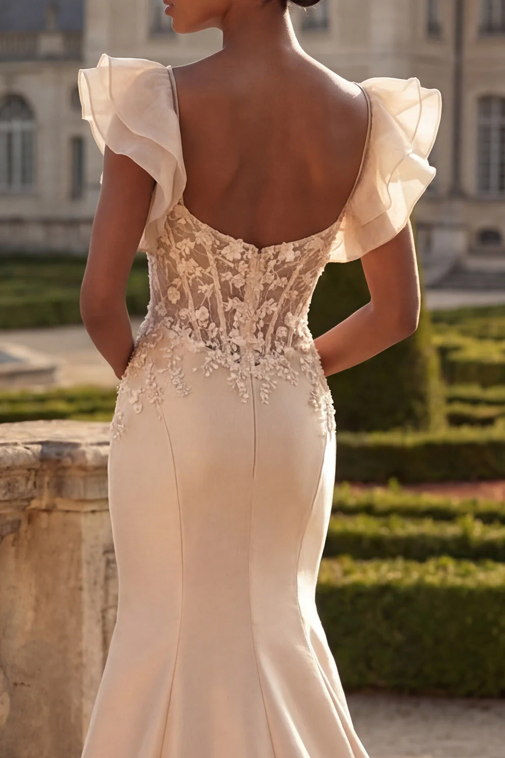 Corset sirène à blush en satin à col en V avec une longue robe de bal avec des fleurs 3D - Image 4