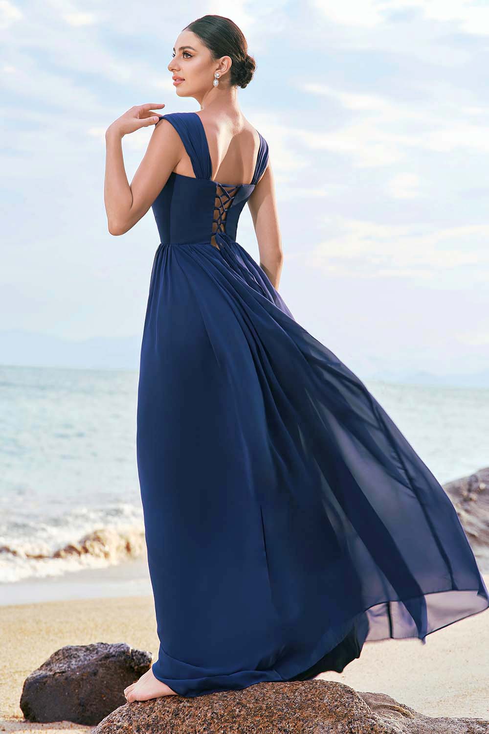 Robe longue de demoiselle d’honneur bleu foncé à corset trapèze et col carré avec lacets dans le dos - Image 4