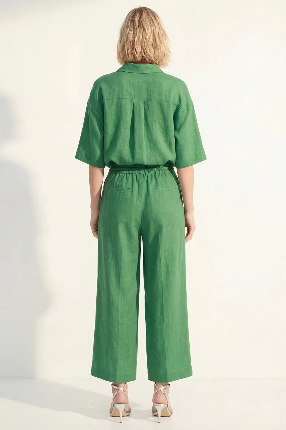 Costume long pour femmes à col vert, manches courtes, satin et ceinture - Image 2