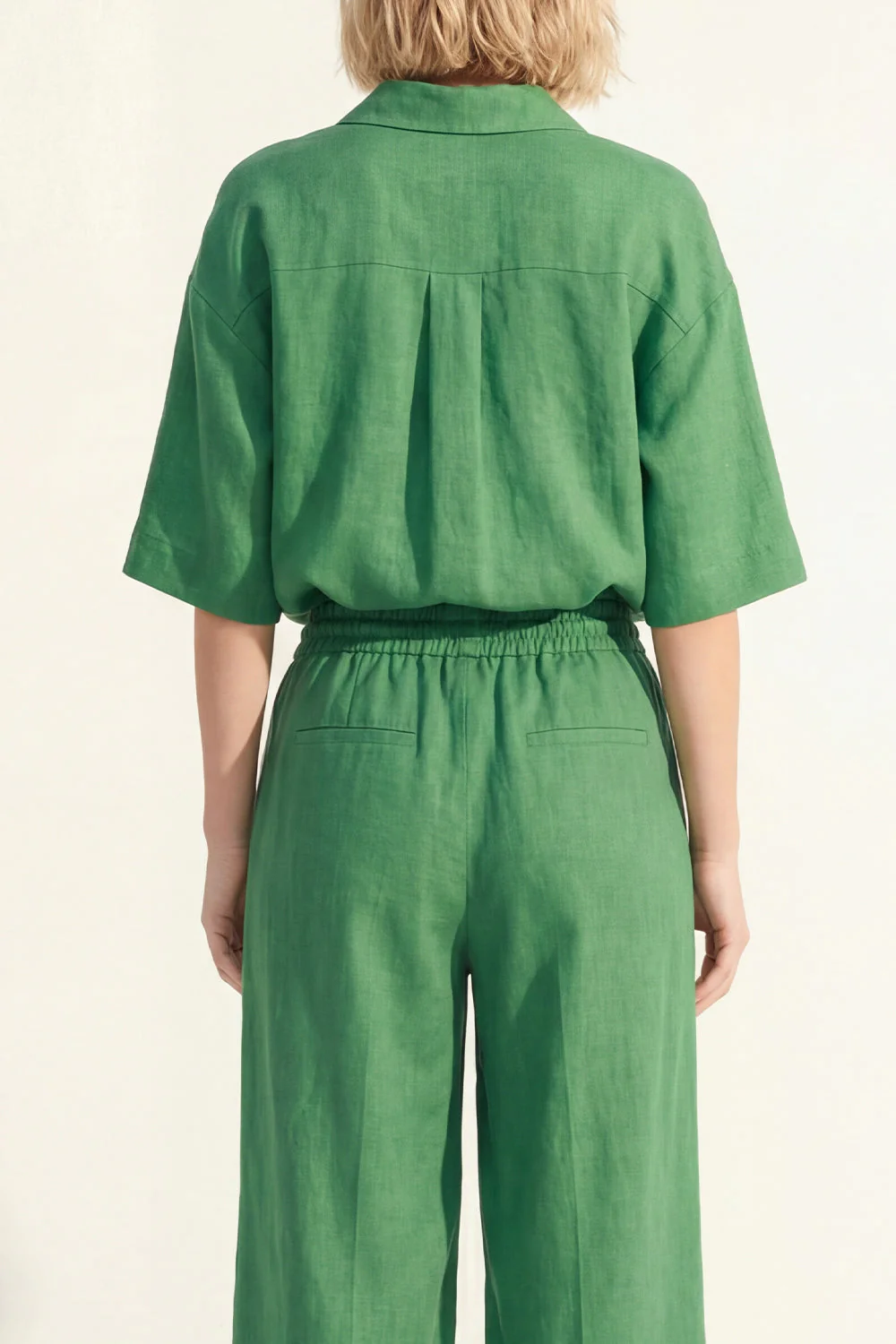 Costume long pour femmes à col vert, manches courtes, satin et ceinture - Image 4