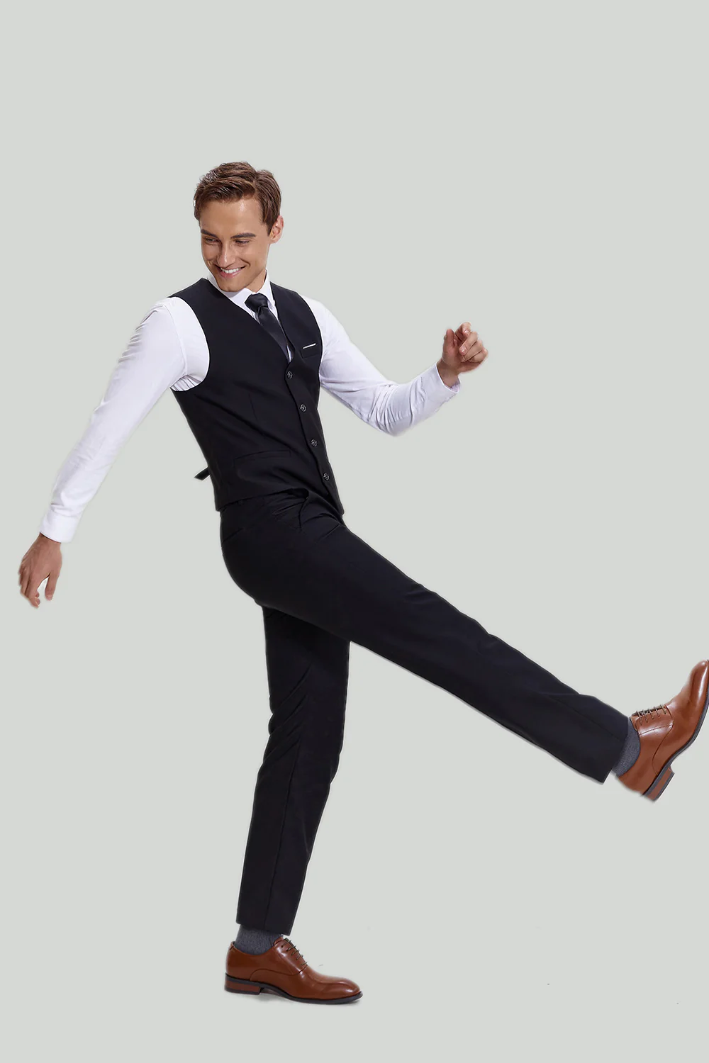 Costume trois pièces noir pour homme avec revers entaillé - Image 6