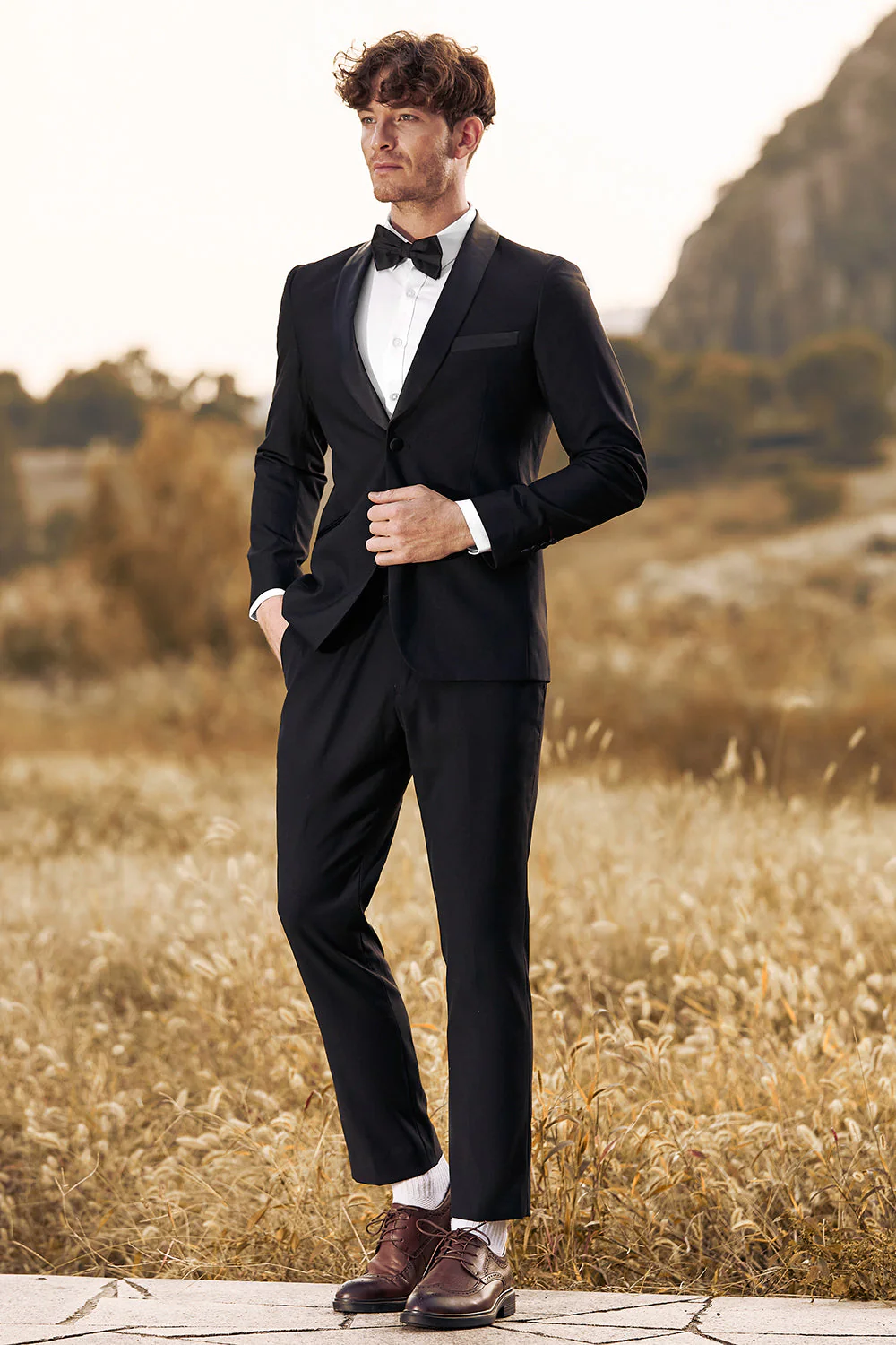 Costumes 3 pièces noirs à revers châle slim fit pour hommes - Image 3