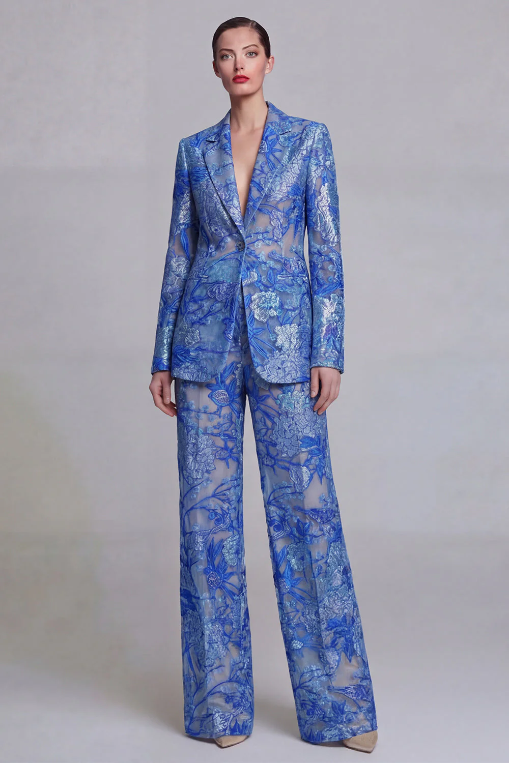 Costumes de bal de bal, en dentelle bleu foncé, fleurs, deux pièces, boutonnés simples et encochés